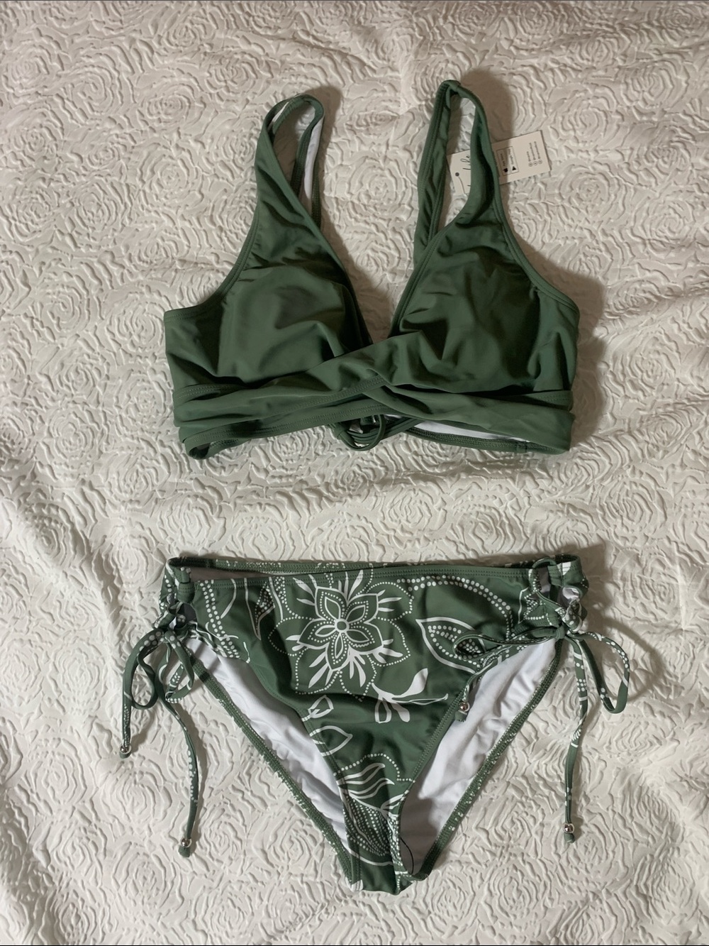 NWT Cupshe Olive Green Floral Tie-Side Bikini Set, Size L